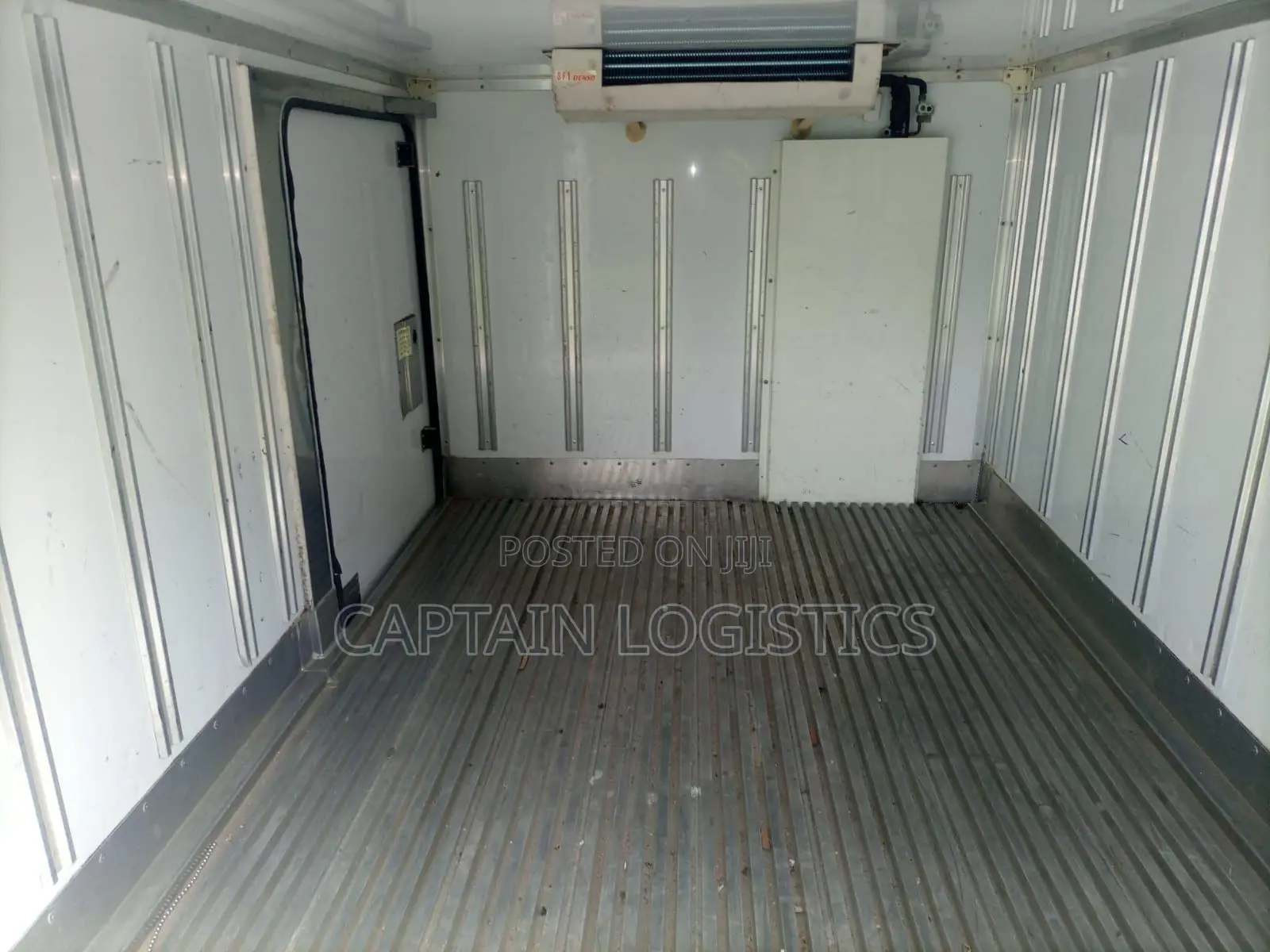 Small Refrigerated Truck for Hire
