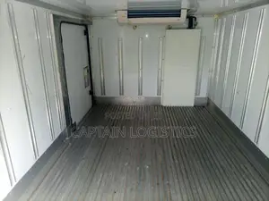 Small Refrigerated Truck for Hire