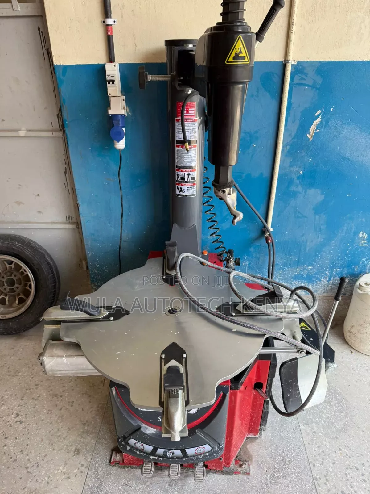 Heavy Duty Machinery Tyre Changer STC 768 Machine Sunshine Italy
