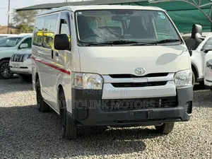 Toyota HiAce 2020 White