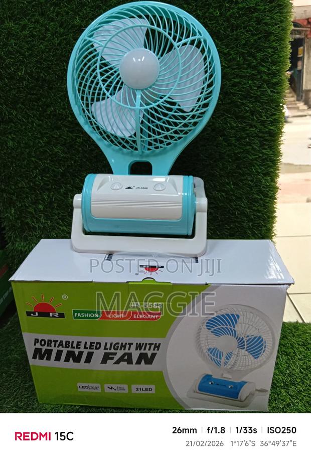 Portable Led Light With Mini Fan - thumbnail 3