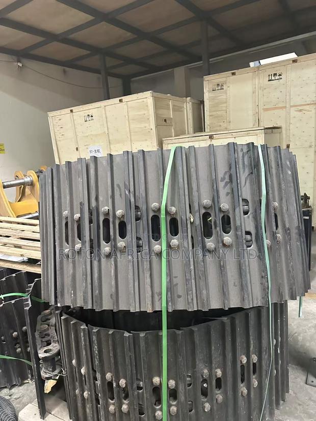 Brand New Excavator Track Chains for Excavator (19tons-27tons) Instock - main view