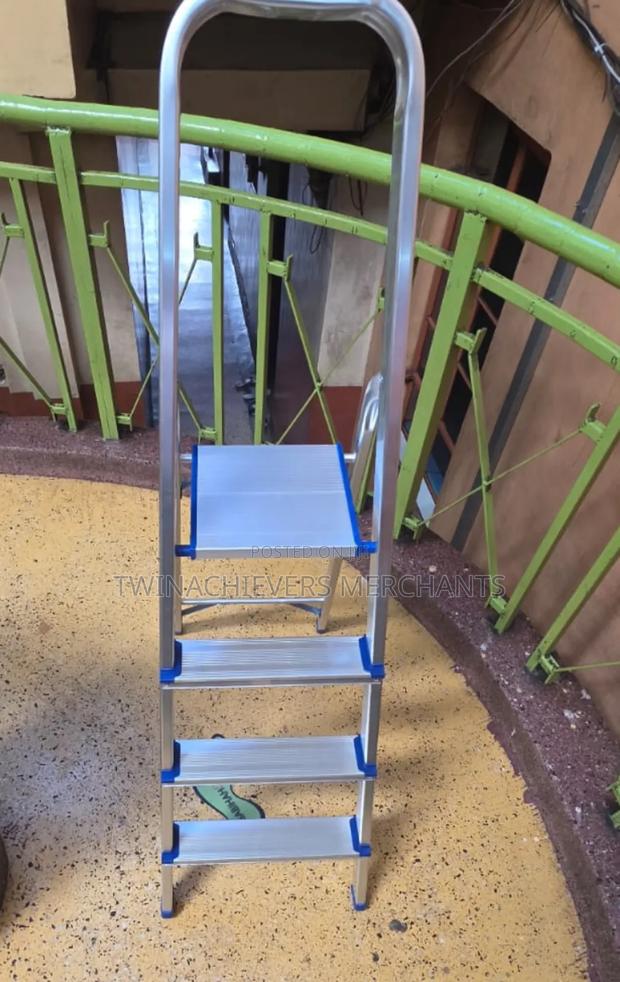 4 Step Aluminum Ladder - main view