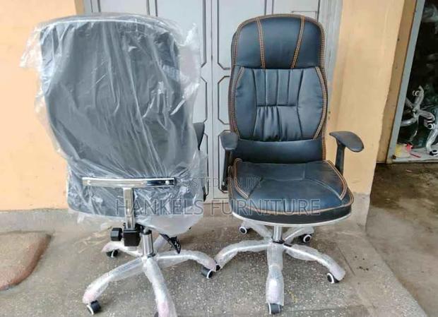 C35 Ergonomic Swivel Chair for Home Office Use