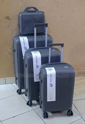 4 in 1 Piece Ribbed Grey Travel Suitcase Set - thumbnail 2