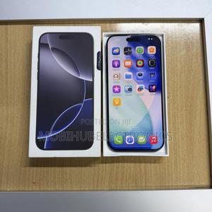 Apple iPhone 16 Pro Max 256 GB Black - main view