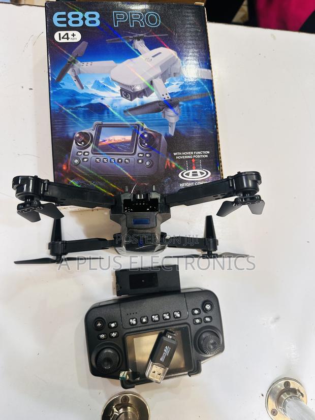 E88 Pro Drone (With Camera and Screen) – High-Speed Racing Drone - thumbnail 3