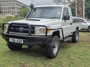 Toyota Land Cruiser 2008 White
