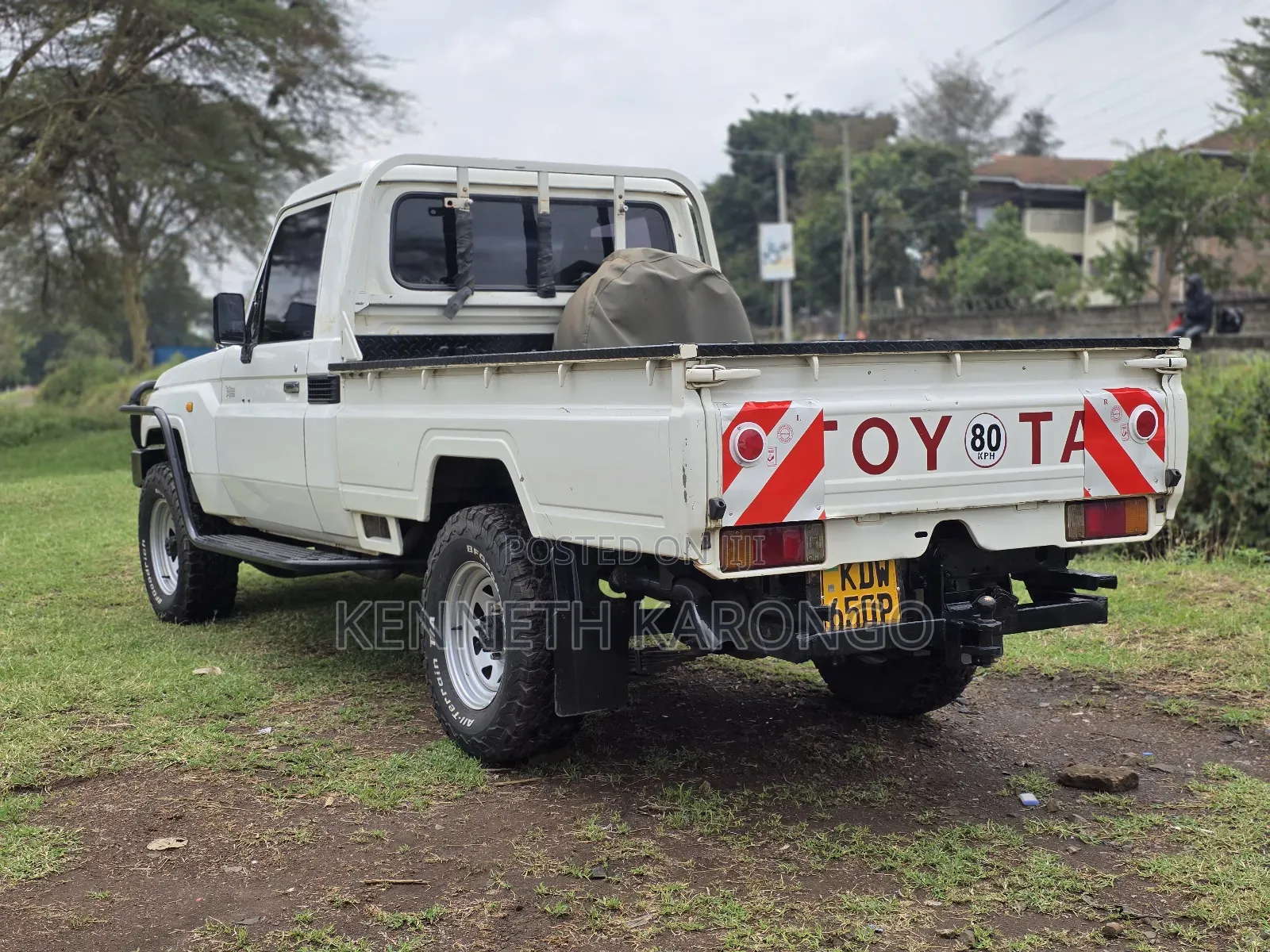Toyota Land Cruiser 2008 White