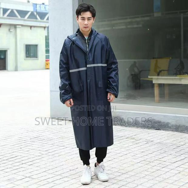 *Adult Raincoat With Cap and Reflector - thumbnail 2