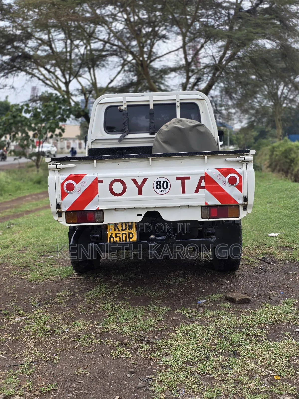 Toyota Land Cruiser 2008 White
