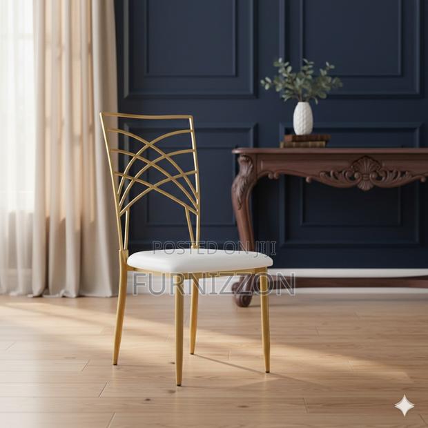Elegant Chameleon Banquet Chair