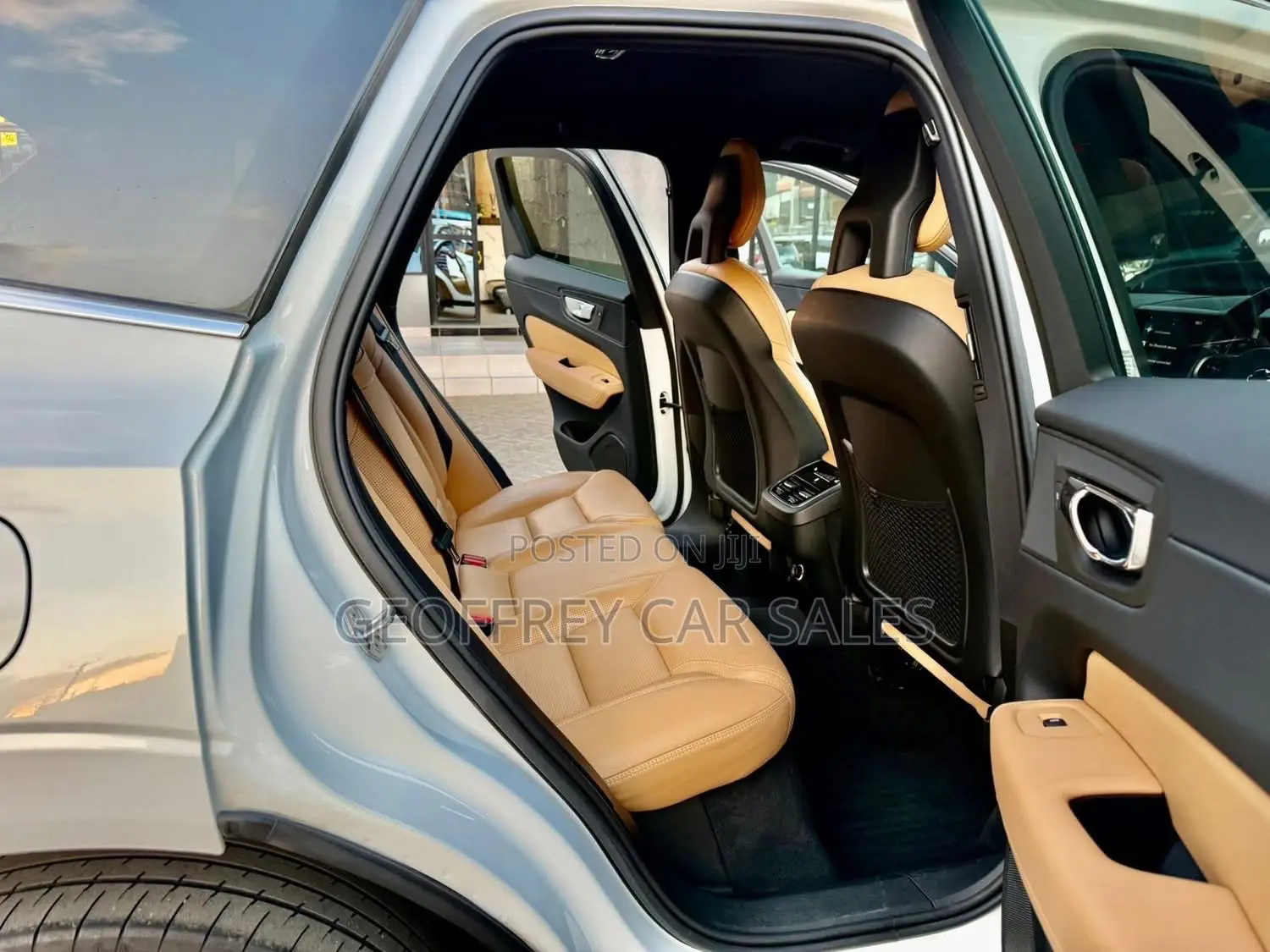 Volvo XC60 2019 White