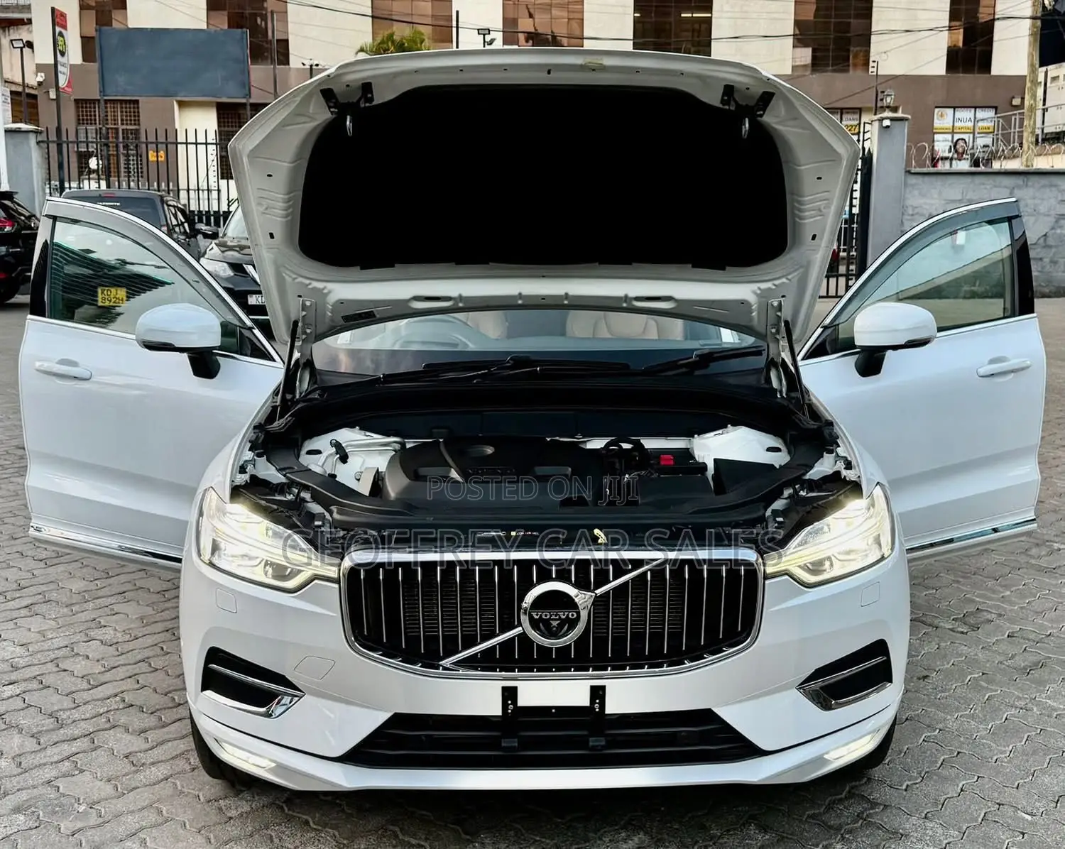 Volvo XC60 2019 White