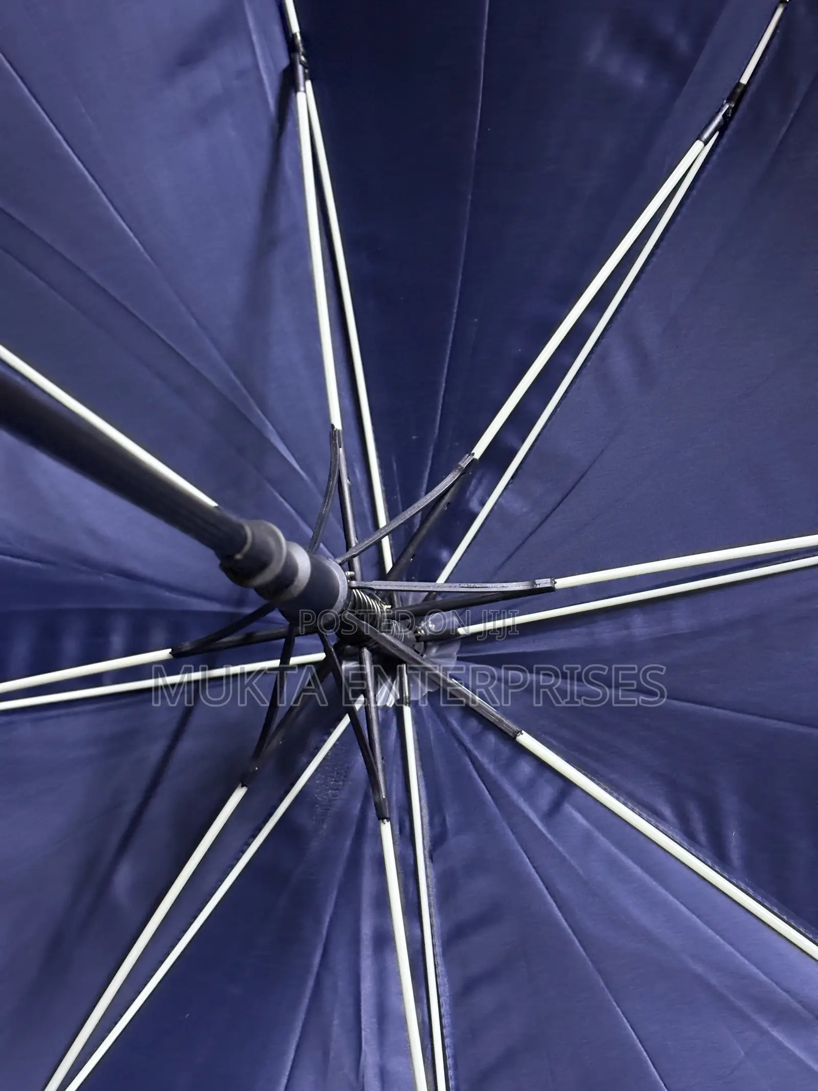 Elegant Classic J-Handle Umbrella C002