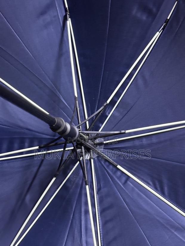 Elegant Classic J-Handle Umbrella C002 - thumbnail 4