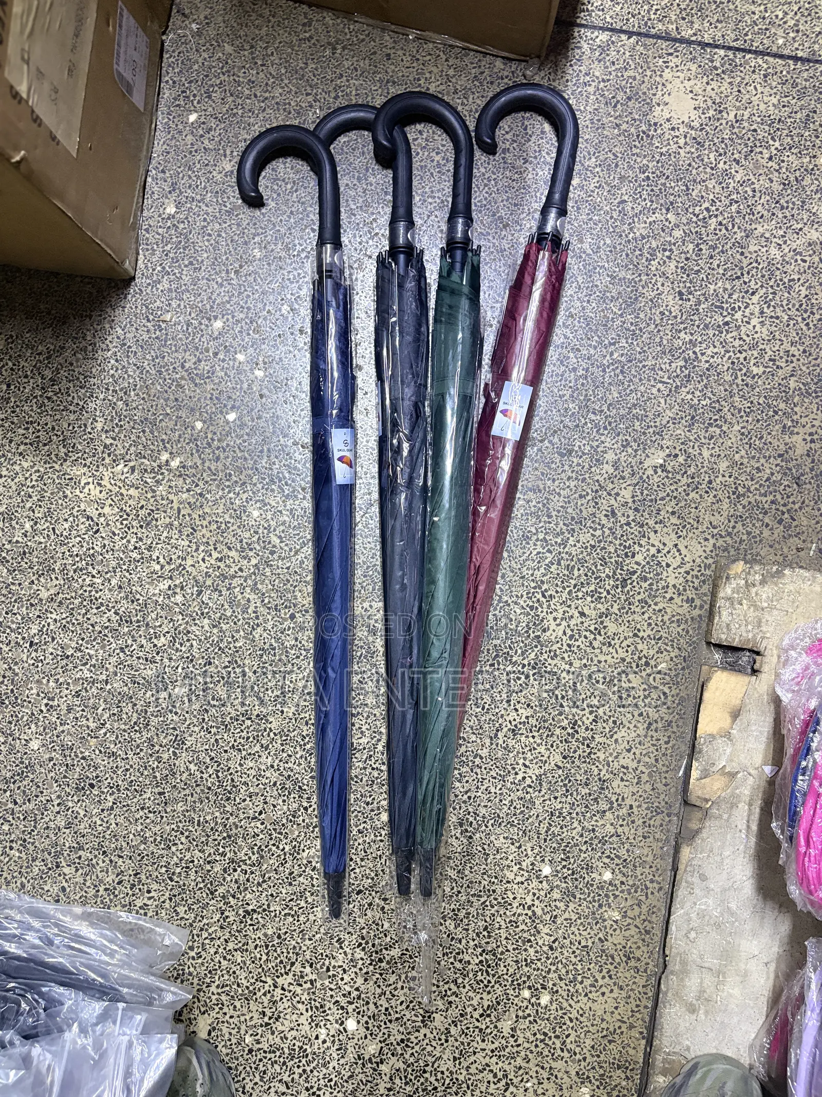 Elegant Classic J-Handle Umbrella C002