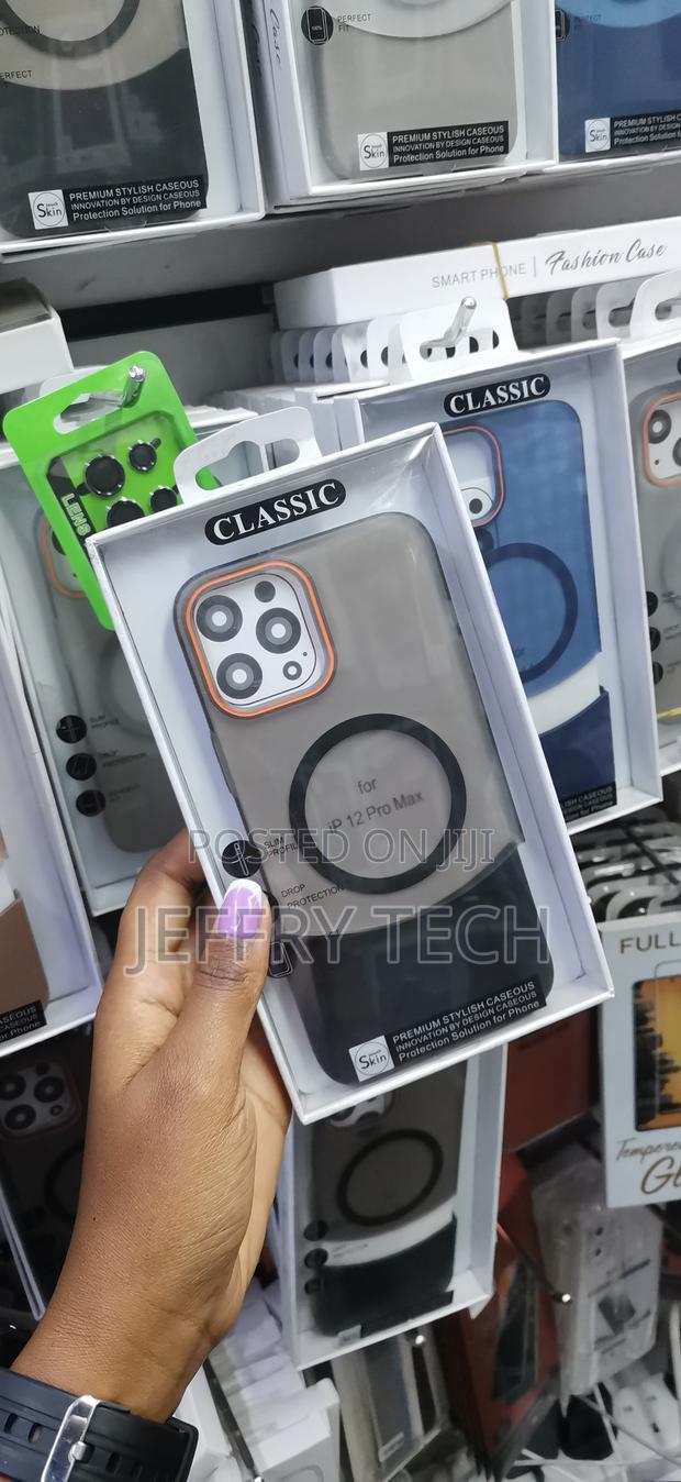 Hiers Matte Magnetic 2 in 1 Clear Case for iPhone 12 Pro Max - thumbnail 3