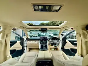 Toyota Land Cruiser Prado 4.0 2022 White