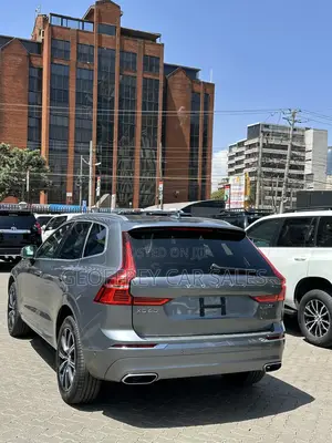 Volvo XC60 2019 Gray
