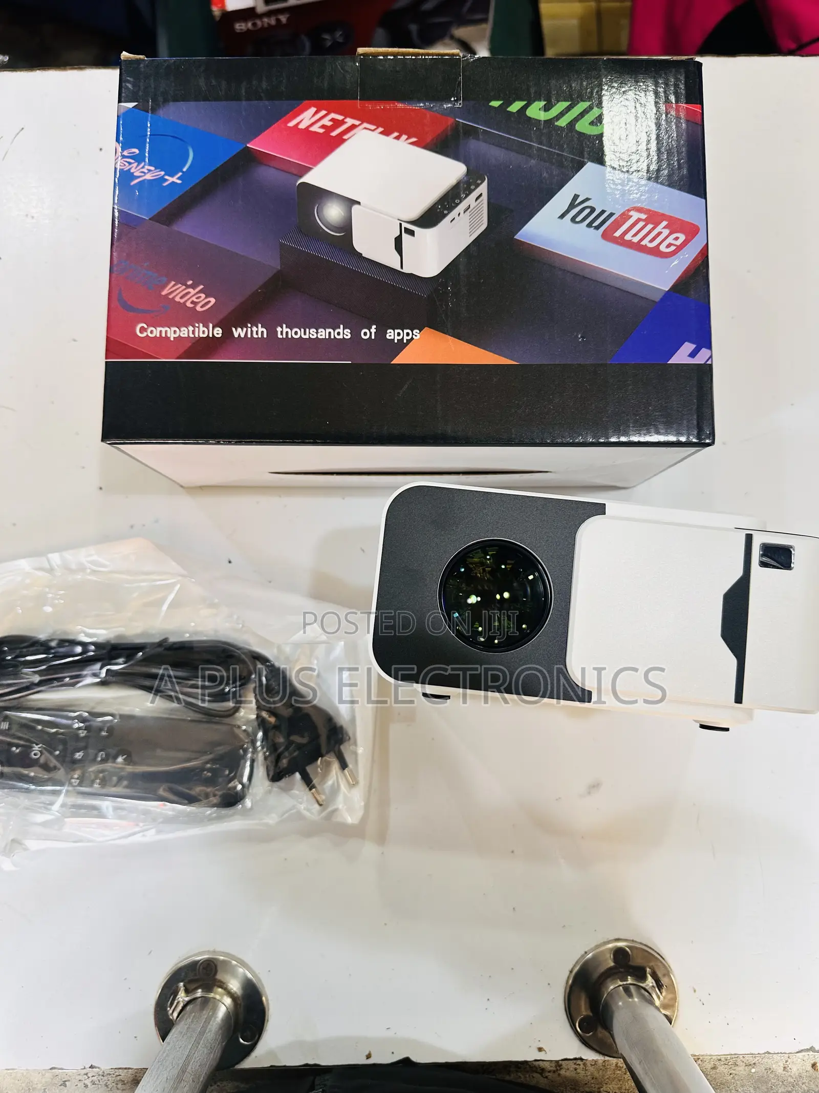 T5 Mini Android Projector – Gaming Movie Friendly