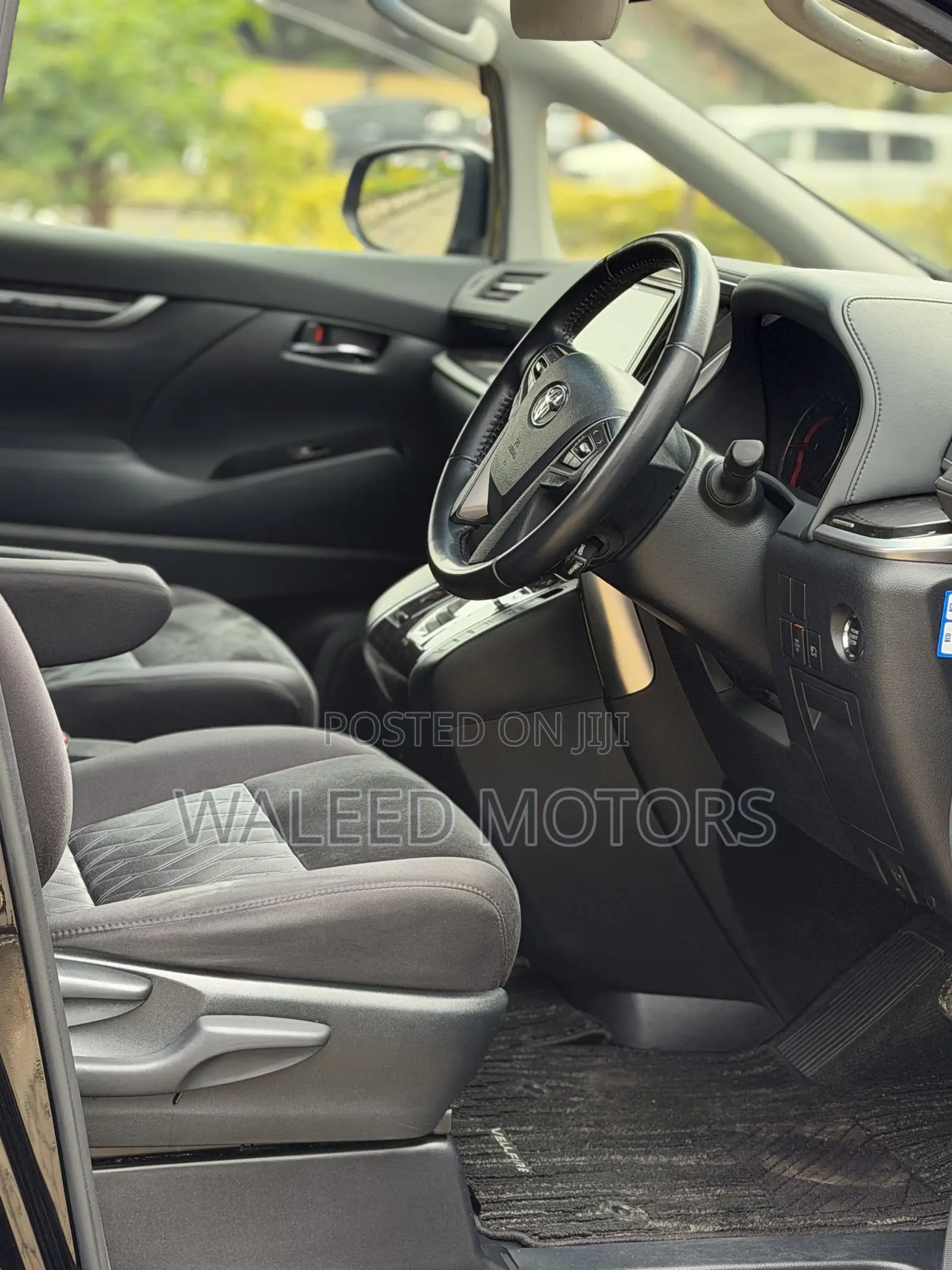 Toyota Vellfire 2019