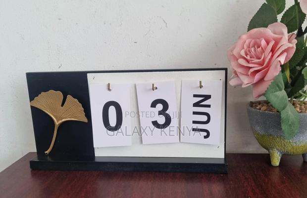 Table Top Decor Date Stand Calendar - main view