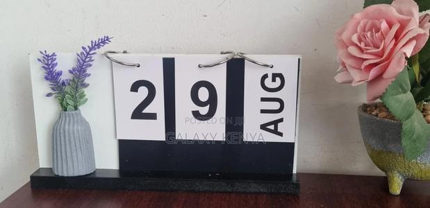 Table Top Decor Date Stand Calendar - thumbnail 3