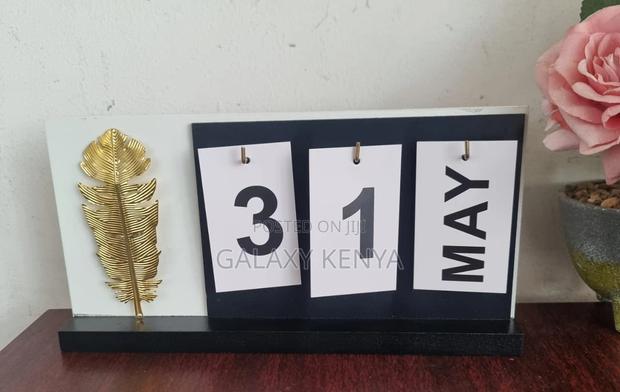Table Top Decor Date Stand Calendar - thumbnail 5