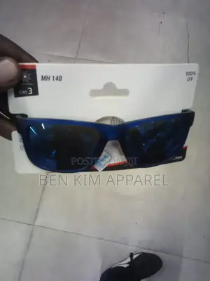 26gms Black or Blue Sunglasses Uv Filtration Anti Slip Rubber Tip