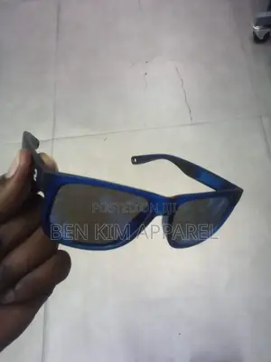 26gms Black or Blue Sunglasses Uv Filtration Anti Slip Rubber Tip