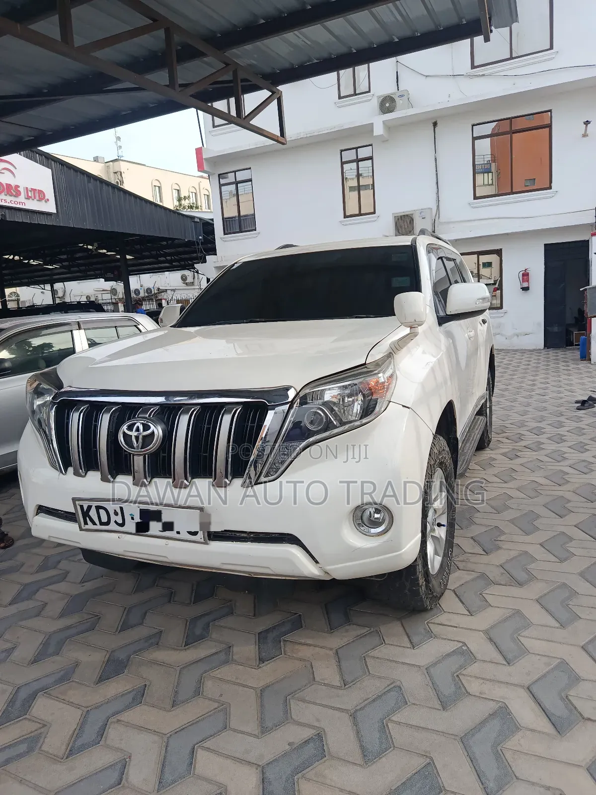 Toyota Land Cruiser Prado 2015 White