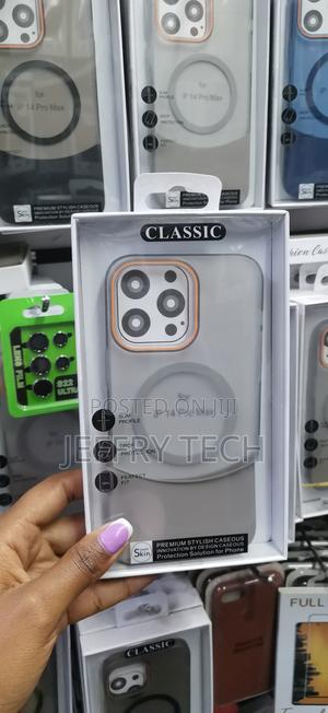 Mocca Matte Magnetic 2 in 1 Clear Case for iPhone 14 Pro Max -Gray - thumbnail 2