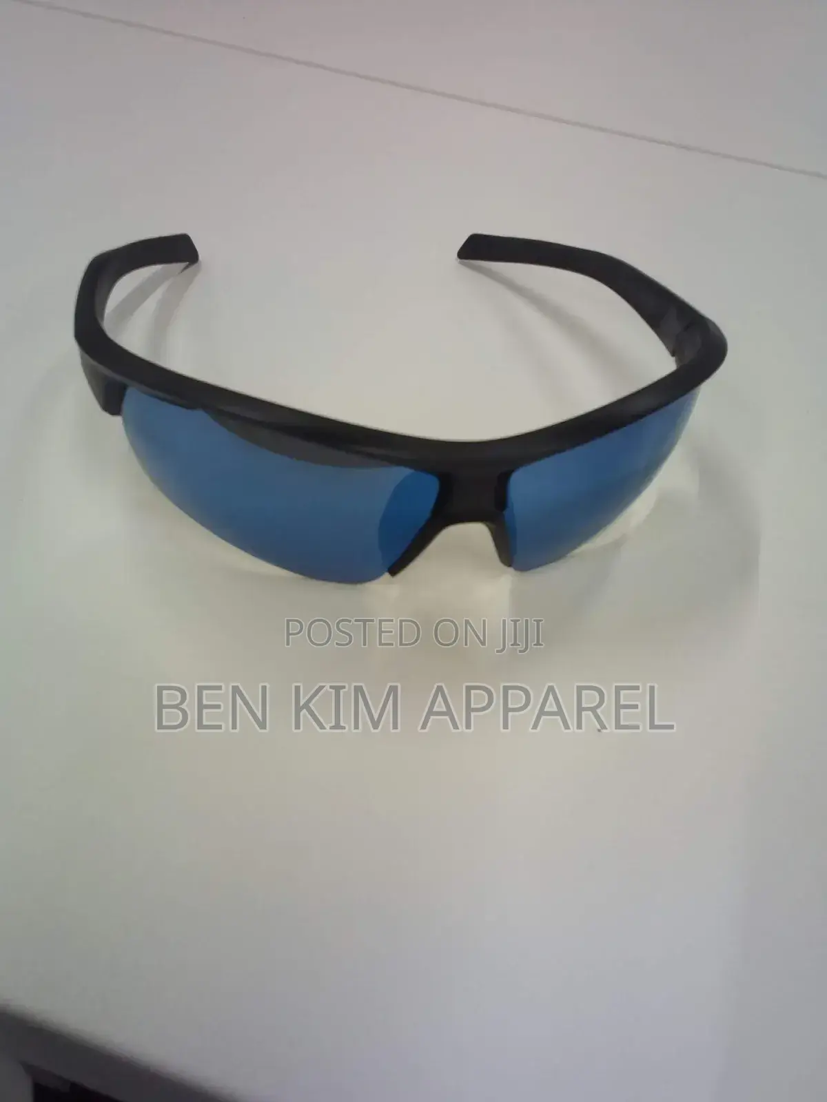 Anti Slip Anti Fogg 32gms Shock Resistant Polycarbonate Sunglasses