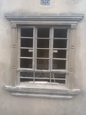 Moulding and Decorations