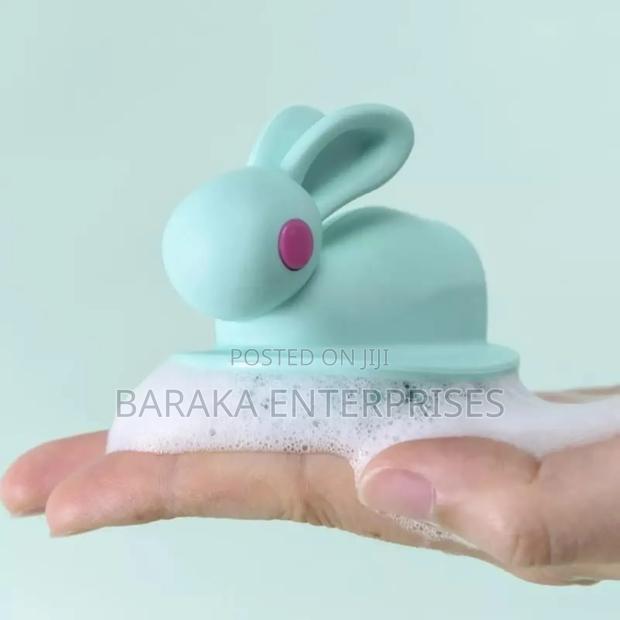 Rabbit Shape Bathing Brush - thumbnail 3