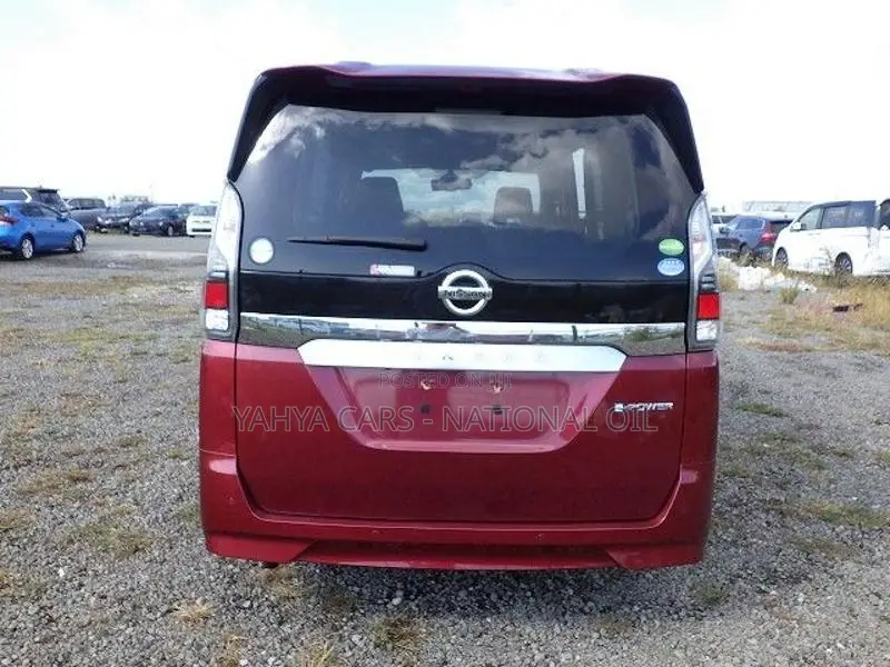 Nissan Serena 2019 Maroon