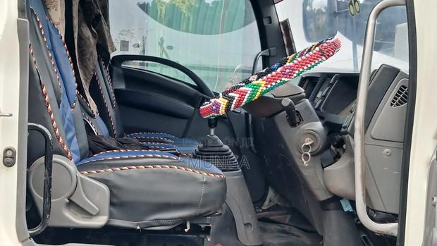 Isuzu FTRS 2021 White - thumbnail 6