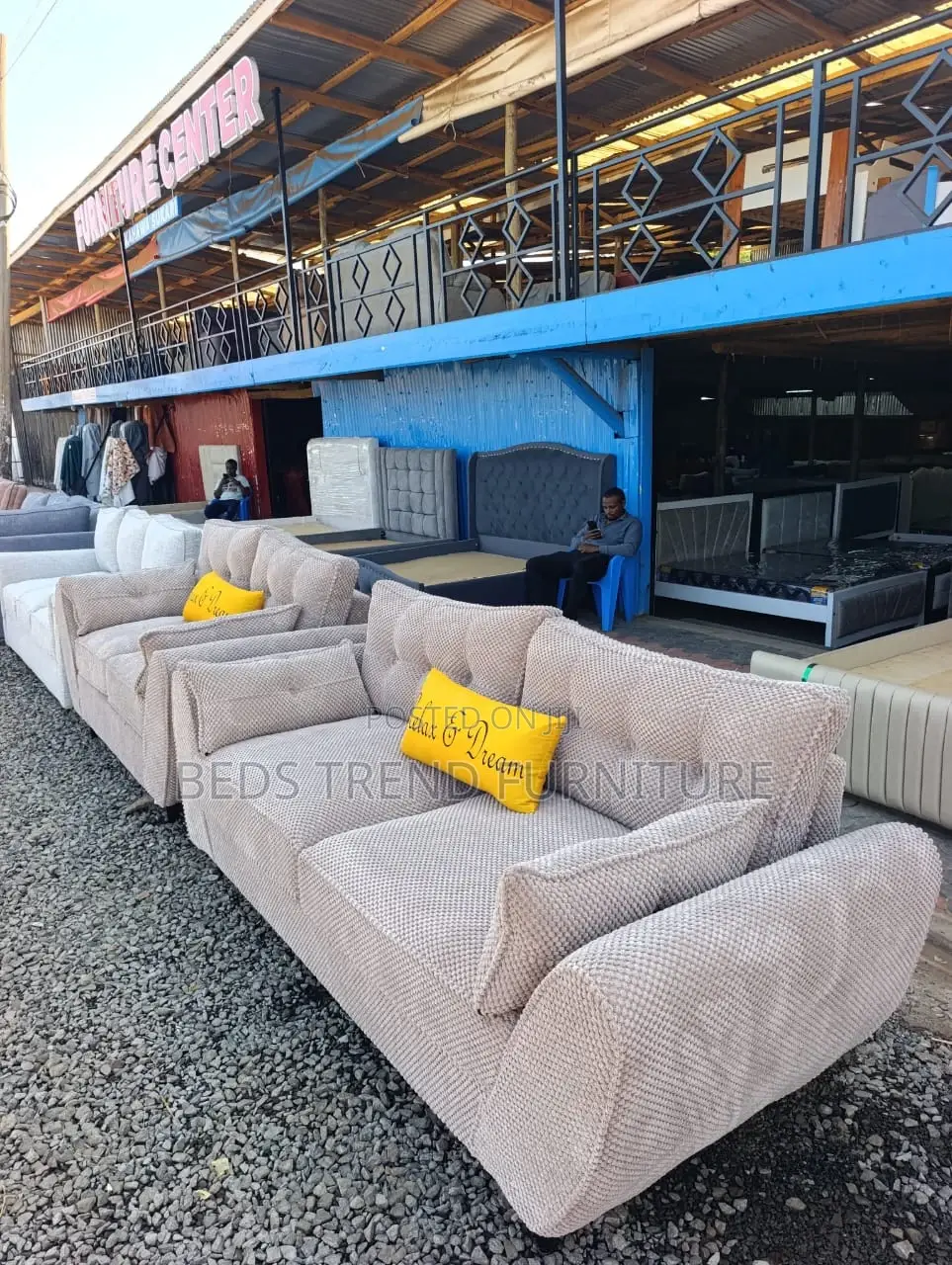 Elevated Cosy 5 Seater Butterfly Sofa 3,2
