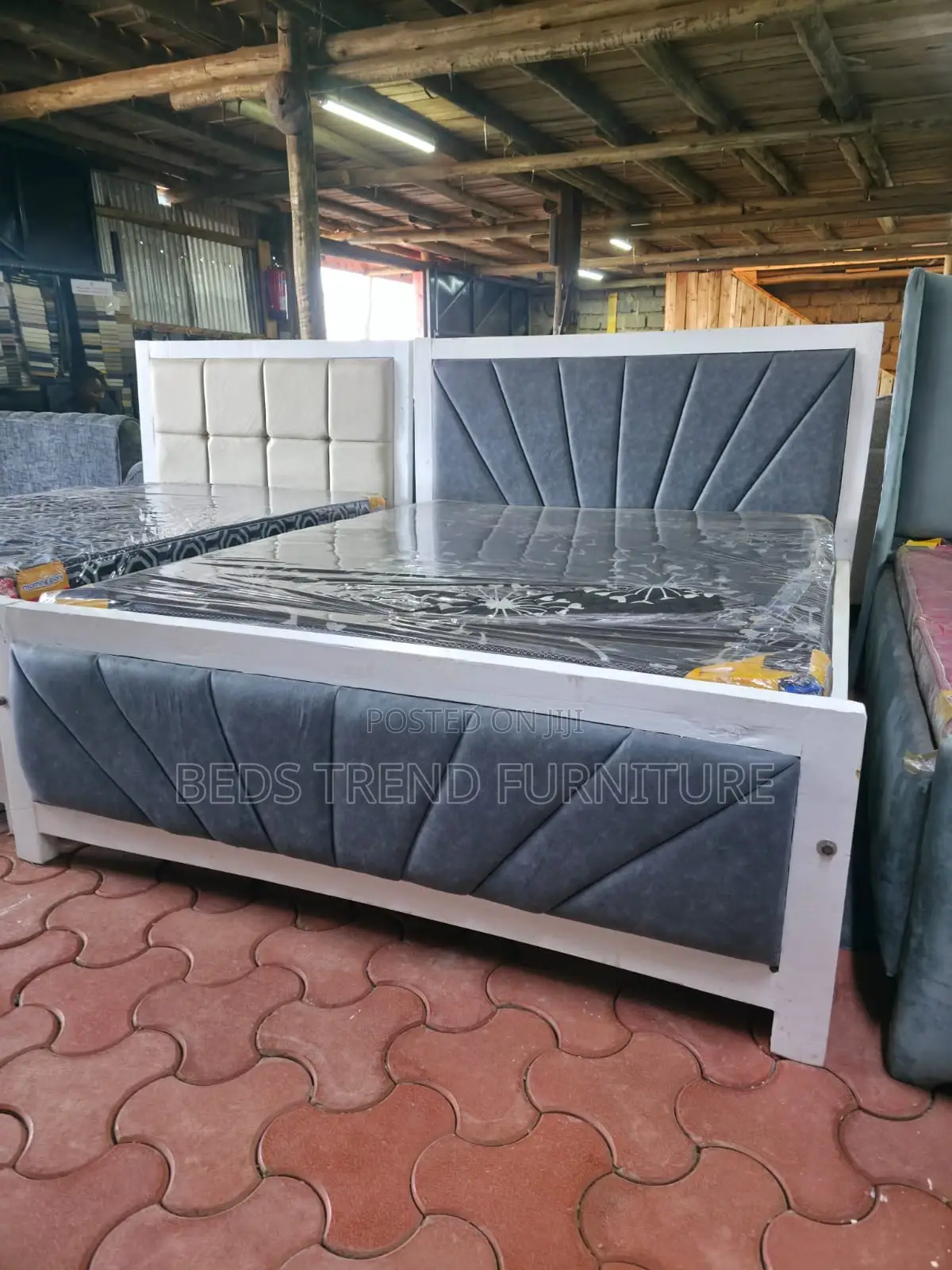Modern Living 5 by 6 Mocket Bed