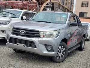 Toyota Hilux 2016 Silver