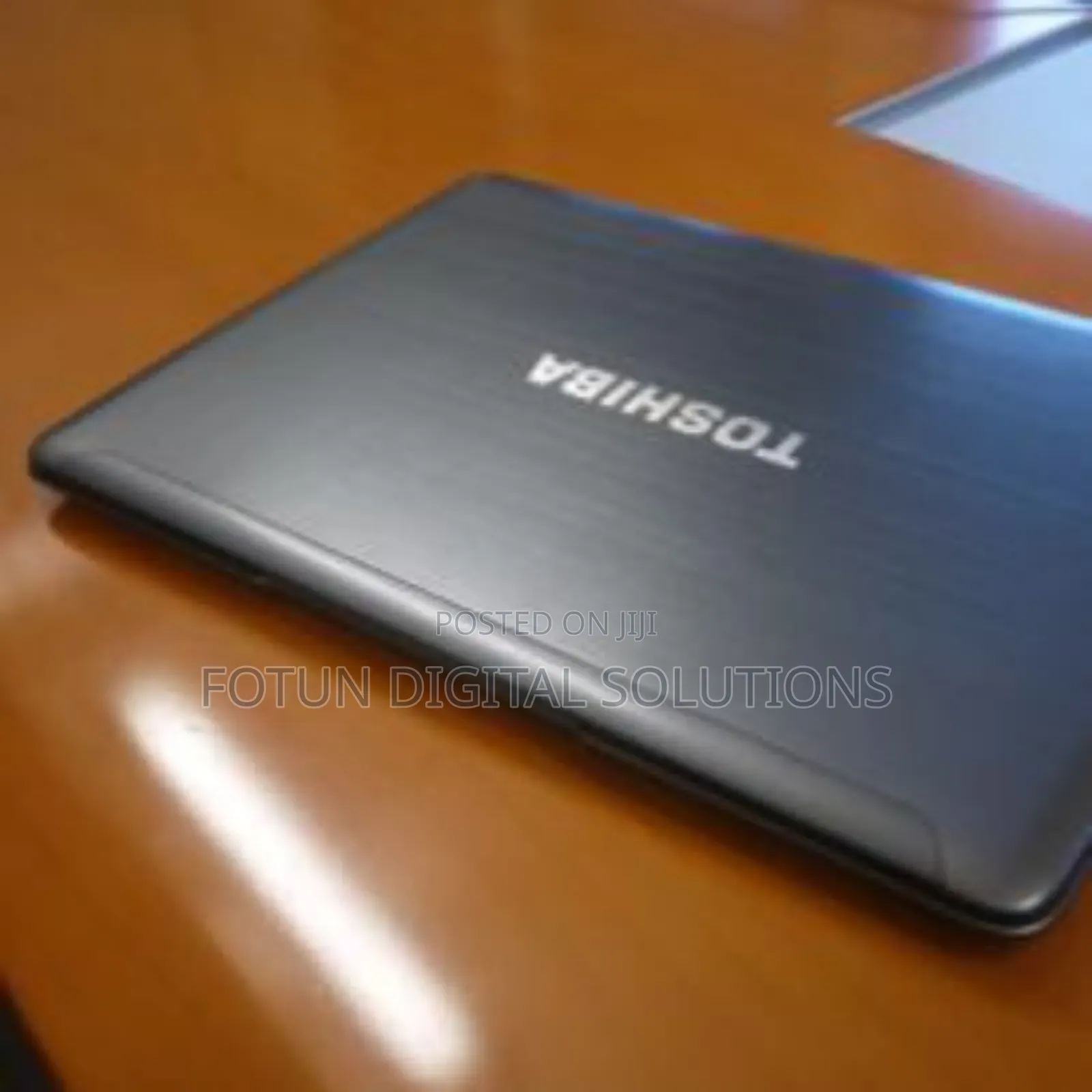 New Laptop Toshiba 8GB AMD Ryzen 5 SSD 256GB