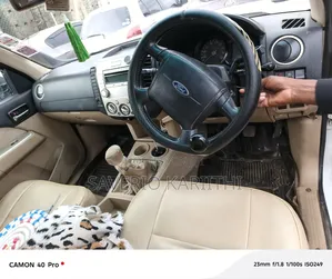 Ford Everest 2007 White