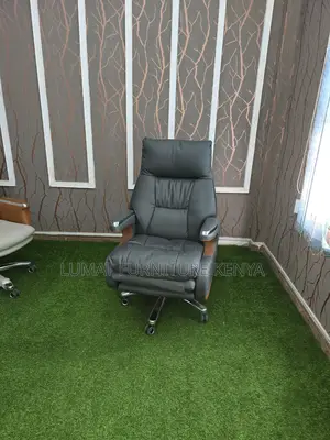 Gray Ceo Leather Office Chair With Footrest