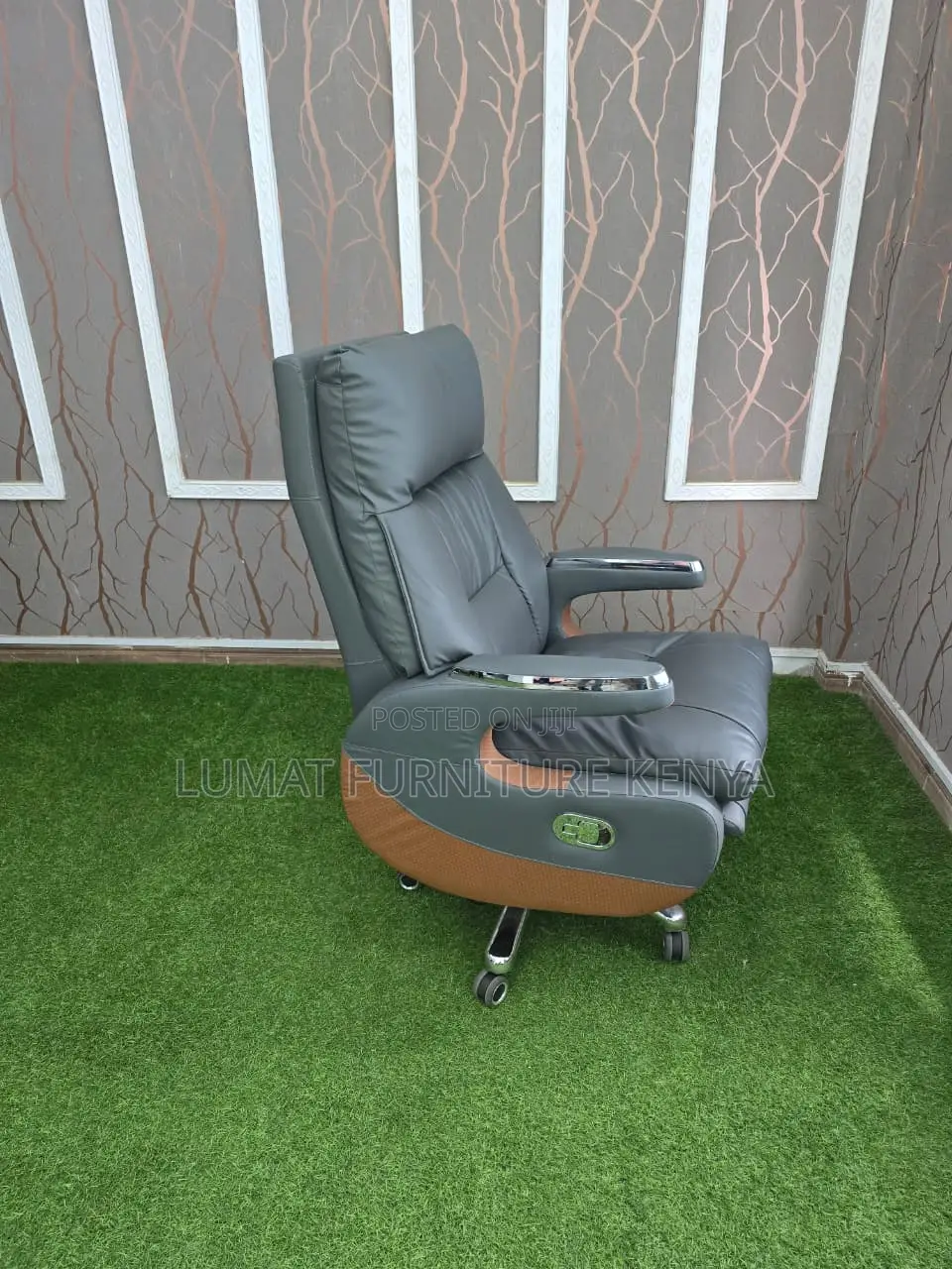 Gray Ceo Leather Office Chair With Footrest