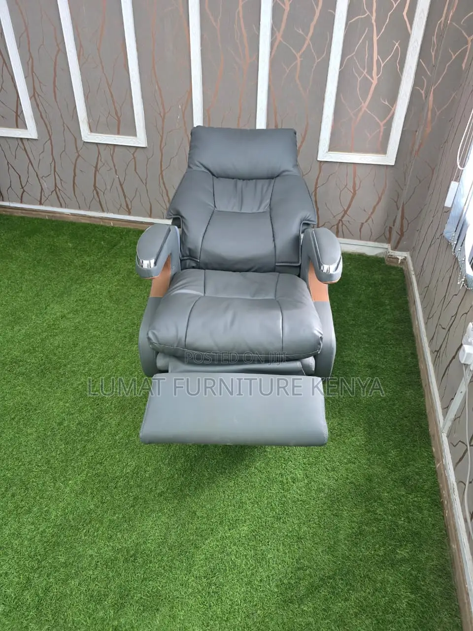 Gray Ceo Leather Office Chair With Footrest