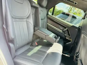 Land Rover Range Rover 2023 White