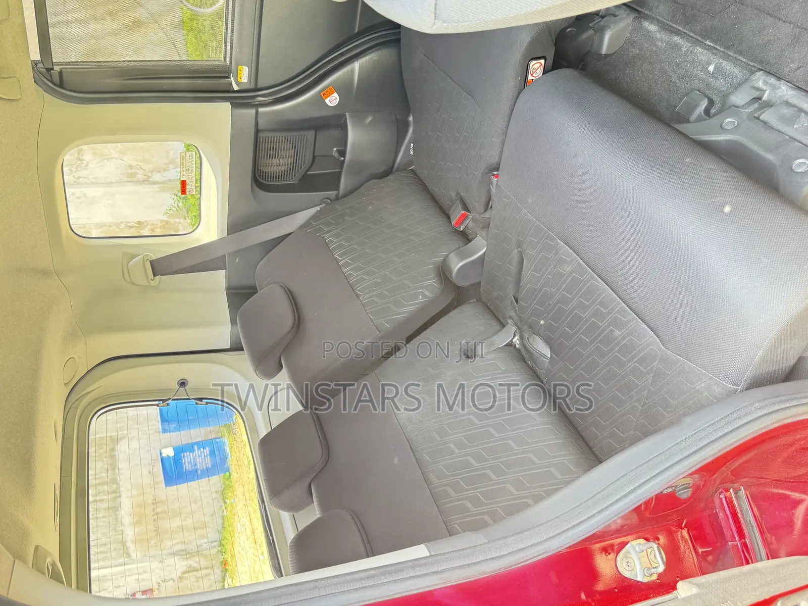 Toyota Tank 1.0 G-T FWD 2019 Maroon