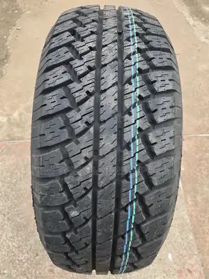 285 /60 R18 Maxtrek Tyres (All Terrein) Su-800.