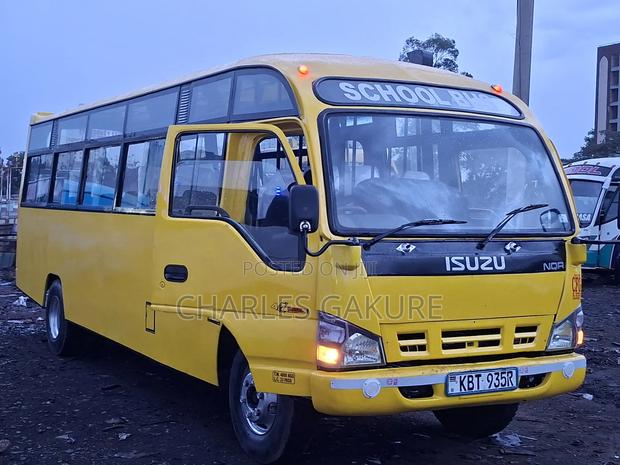 Isuzu NQR 2012 Yellow - thumbnail 4